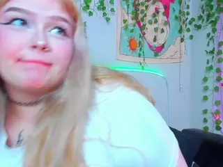 LilMilkyLilly's Live Sex Cam Show