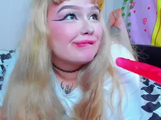 LilMilkyLilly's Live Sex Cam Show