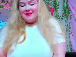 LilMilkyLilly's Live Sex Cam Show