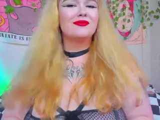 LilMilkyLilly's Live Sex Cam Show