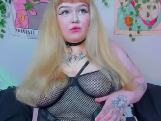 LilMilkyLilly's Live Sex Cam Show