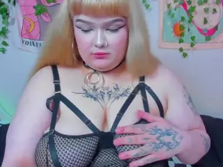 LilMilkyLilly's Live Sex Cam Show
