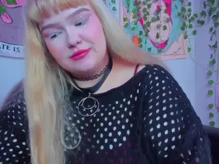 LilMilkyLilly's Live Sex Cam Show