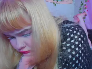 LilMilkyLilly's Live Sex Cam Show