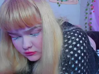 LilMilkyLilly's Live Sex Cam Show
