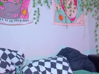 LilMilkyLilly's Live Sex Cam Show
