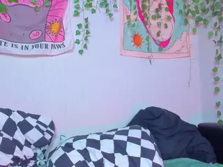 LilMilkyLilly's Live Sex Cam Show