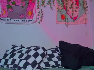 LilMilkyLilly's Live Sex Cam Show