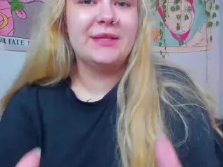 LilMilkyLilly's Live Sex Cam Show