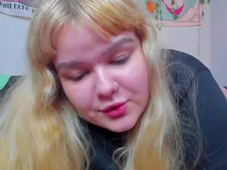 LilMilkyLilly's Live Sex Cam Show