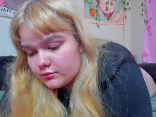 LilMilkyLilly's Live Sex Cam Show