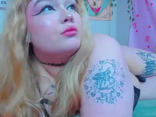 LilMilkyLilly's Live Sex Cam Show