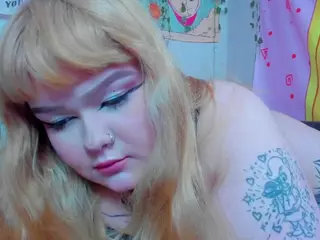 LilMilkyLilly's Live Sex Cam Show