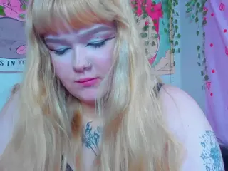 LilMilkyLilly's Live Sex Cam Show
