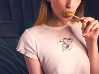 ArdithHewlett's Live Sex Cam Show