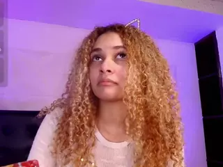 Curly Marshall's Live Sex Cam Show