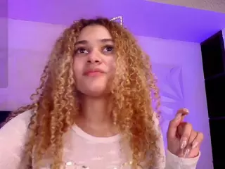 Curly Marshall's Live Sex Cam Show