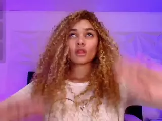 Curly Marshall's Live Sex Cam Show