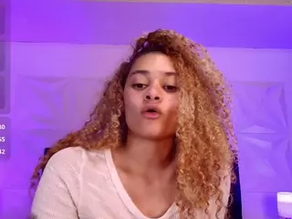 Curly Marshall's Live Sex Cam Show