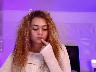 Curly Marshall's Live Sex Cam Show