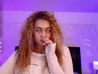 Curly Marshall's Live Sex Cam Show