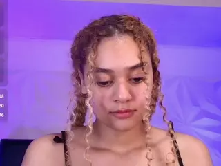Curly Marshall's Live Sex Cam Show