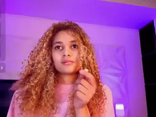 Curly Marshall's Live Sex Cam Show