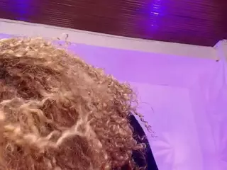 Curly Marshall's Live Sex Cam Show