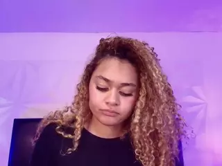 Curly Marshall's Live Sex Cam Show