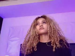 Curly Marshall's Live Sex Cam Show