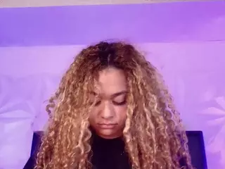 Curly Marshall's Live Sex Cam Show