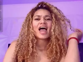Curly Marshall's Live Sex Cam Show
