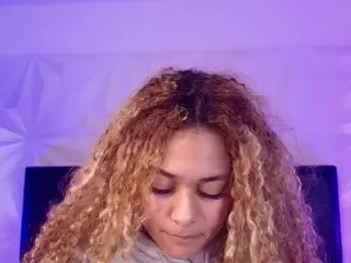 Curly Marshall's Live Sex Cam Show
