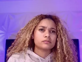 Curly Marshall's Live Sex Cam Show