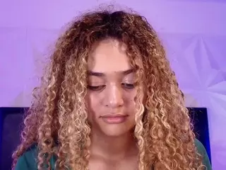 Curly Marshall's Live Sex Cam Show