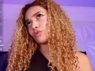 Curly Marshall's Live Sex Cam Show