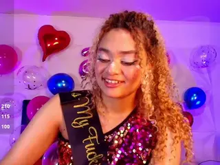Curly Marshall's Live Sex Cam Show