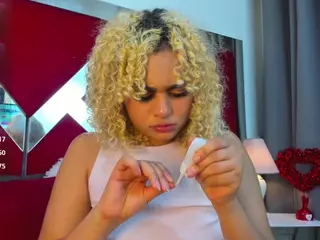 Curly Marshall's Live Sex Cam Show