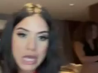 LeiaLeen's Live Sex Cam Show