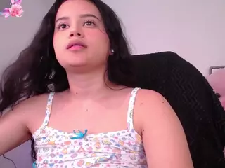 Lol-cutee's Live Sex Cam Show