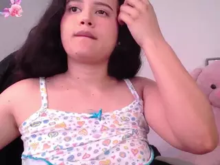 Lol-cutee's Live Sex Cam Show