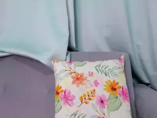 MiiaMooree's Live Sex Cam Show