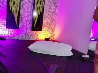 PhilipAndNatalie02's Live Sex Cam Show