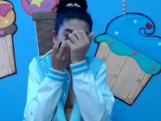 skinnykalitzo18's Live Sex Cam Show