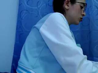 skinnykalitzo18's Live Sex Cam Show