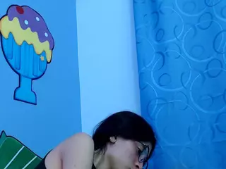 skinnykalitzo18's Live Sex Cam Show