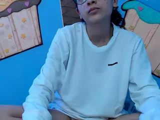 skinnykalitzo18's Live Sex Cam Show