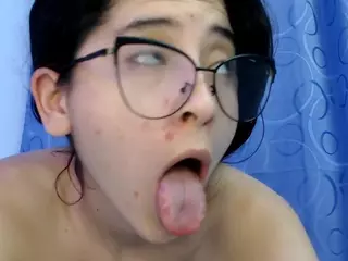skinnykalitzo18's Live Sex Cam Show