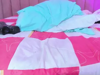 AbrilPeach's Live Sex Cam Show