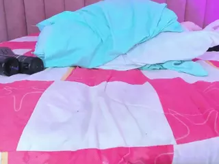 AbrilPeach's Live Sex Cam Show
